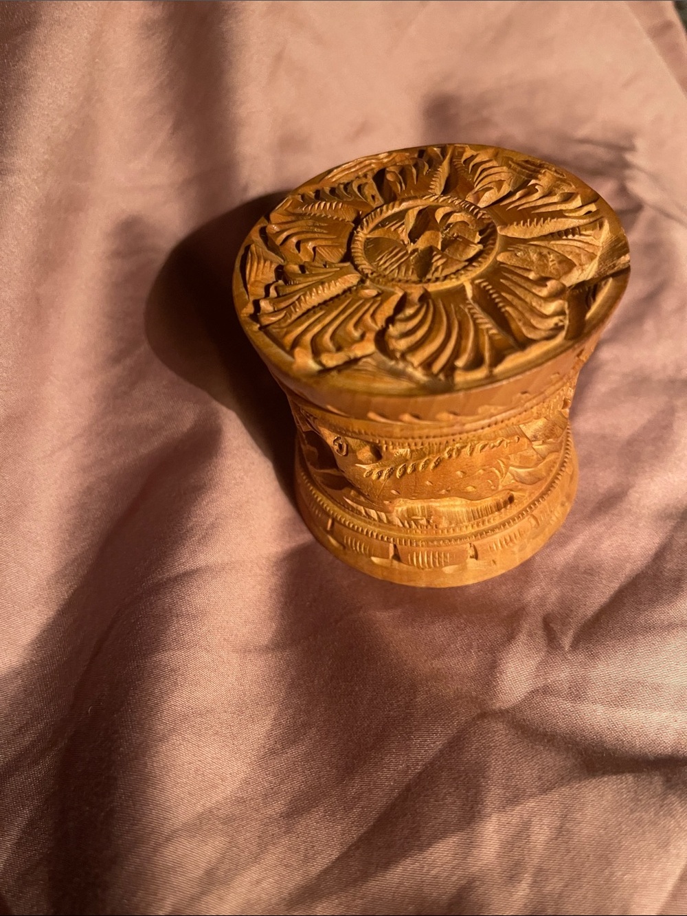 Hand-Carved Wooden Trinket Box in Natural Brown